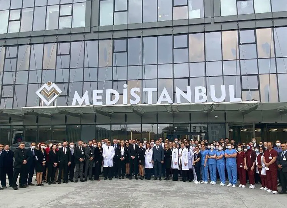 Medistanbul Hospital team in front of the building
